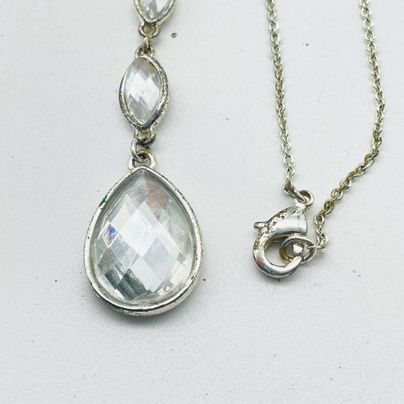 Avon Signed NR Y Drop Necklace Silver Tone Pear Shape Rhinestones Bridal Wedding - Picture 2 of 7